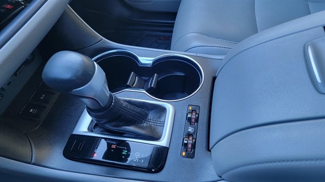 Used 2019 Toyota Highlander Limited AWD image 35