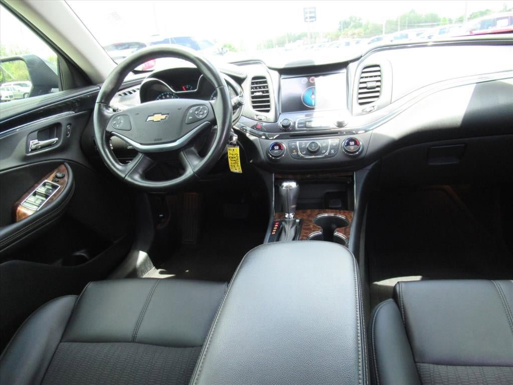 Used 2014 Chevrolet Impala LT FWD image 13