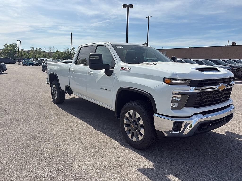 New 2026 Chevrolet Silverado 2500 LT w/ All Star Edition AWD/4WD image 7