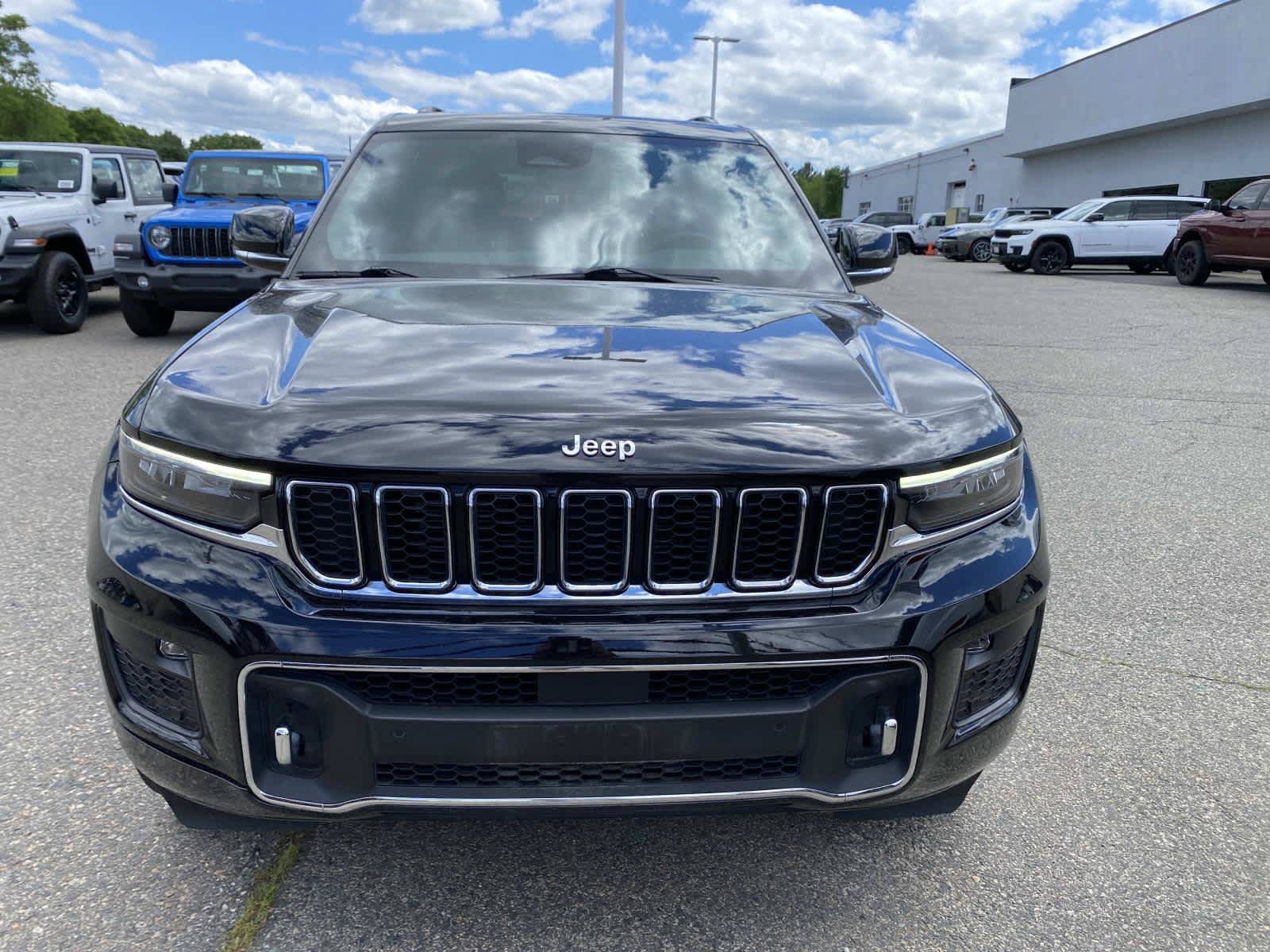 Certified 2023 Jeep Grand Cherokee Overland AWD/4WD image 10