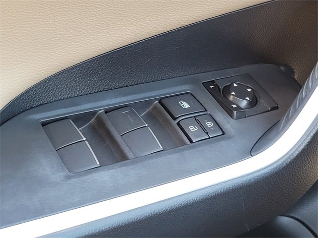 Used 2019 Toyota RAV4 Limited image 36