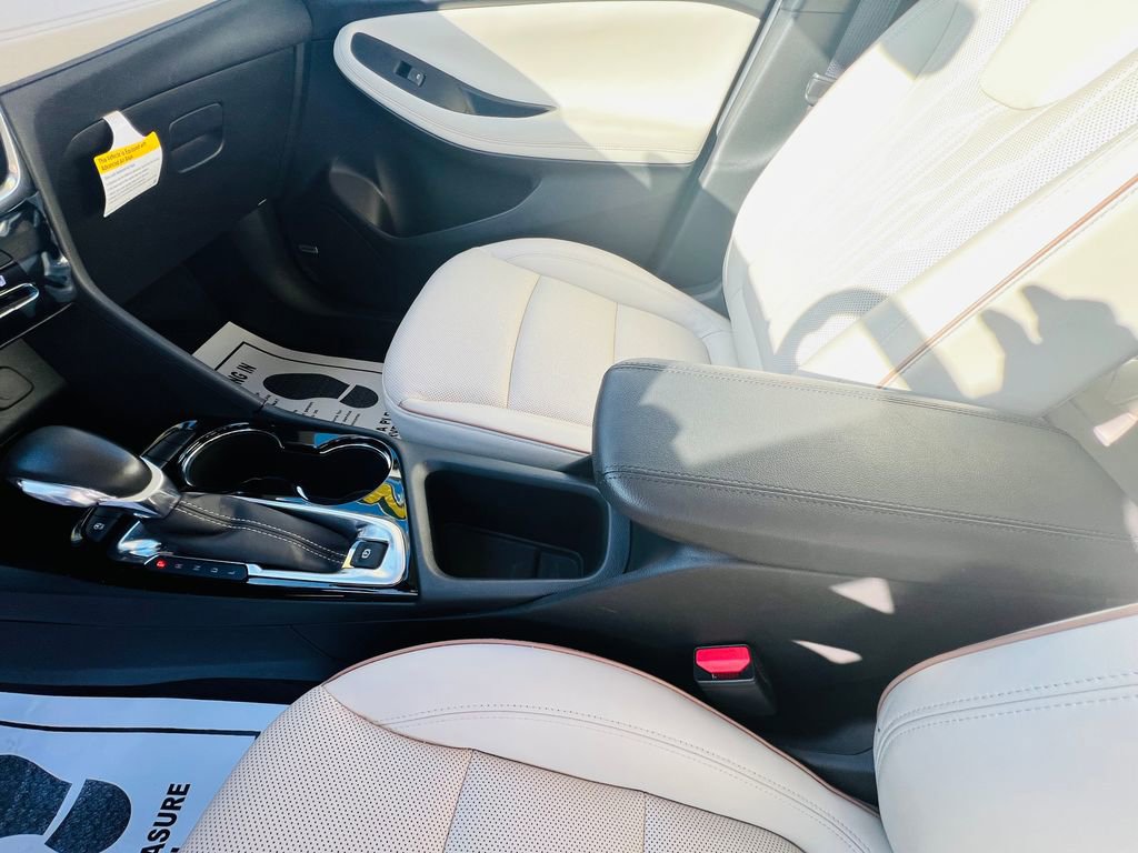 Used 2024 Buick Encore GX Avenir w/ Avenir Convenience Package image 20