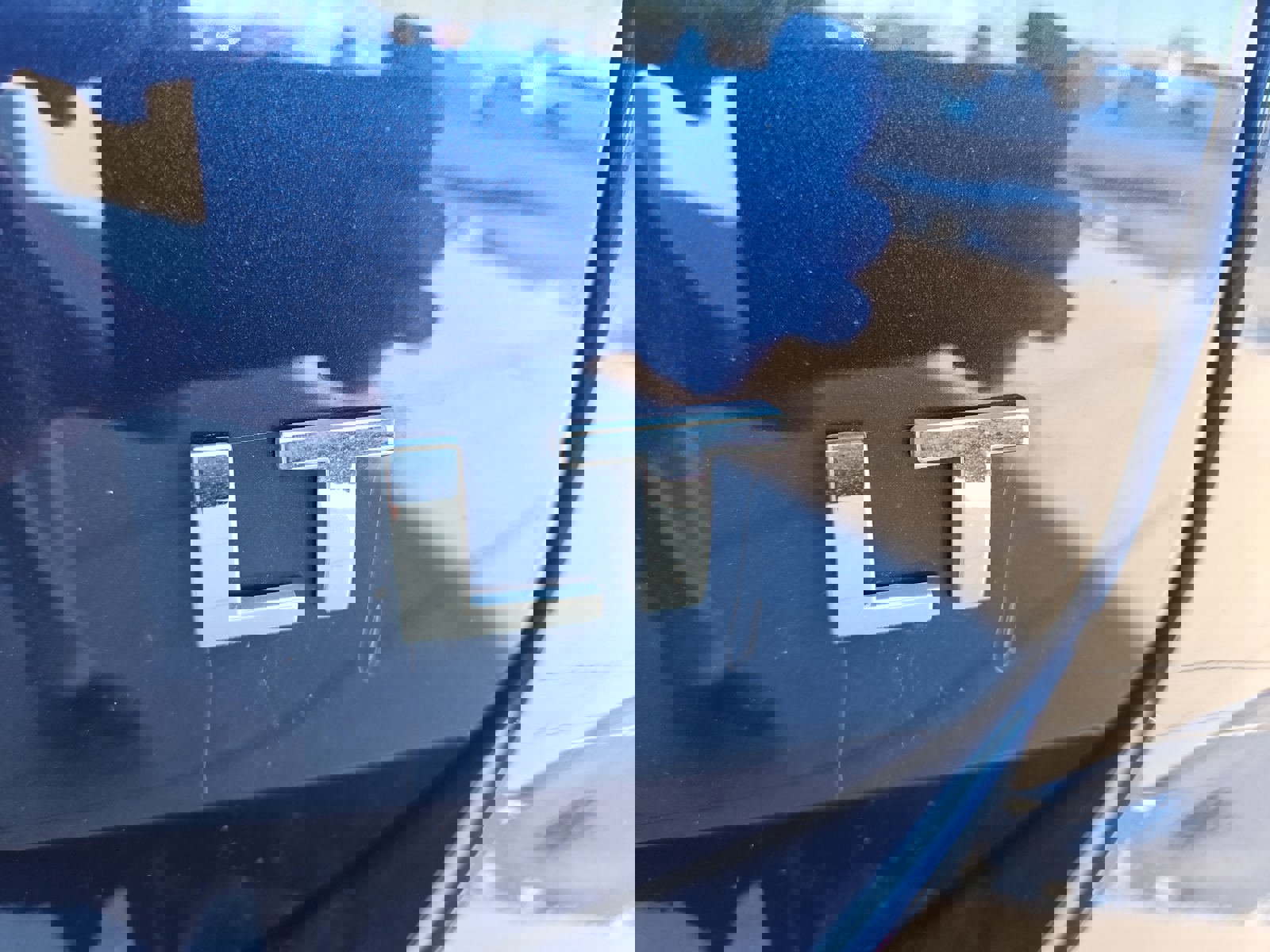 Used 2023 Chevrolet Equinox LT image 25