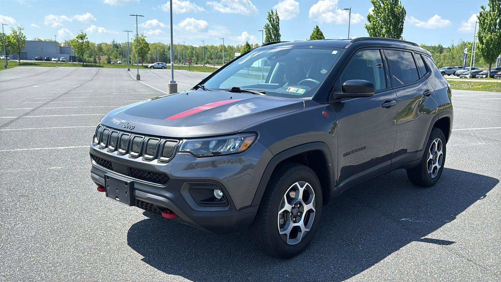Used 2022 Jeep Compass Trailhawk w/ Trailhawk Convenience Group AWD/4WD image 13