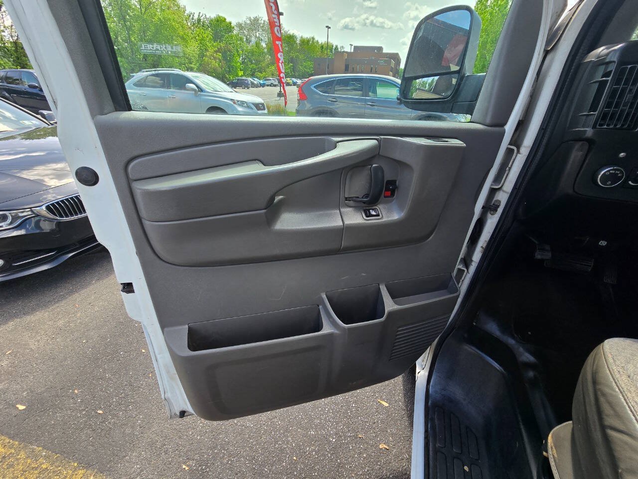 Used 2012 Chevrolet Express 3500 LS RWD image 11