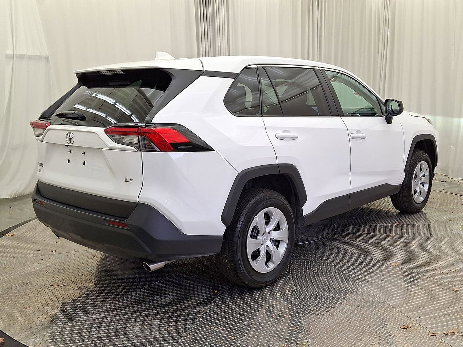 Certified 2025 Toyota RAV4 LE image 25