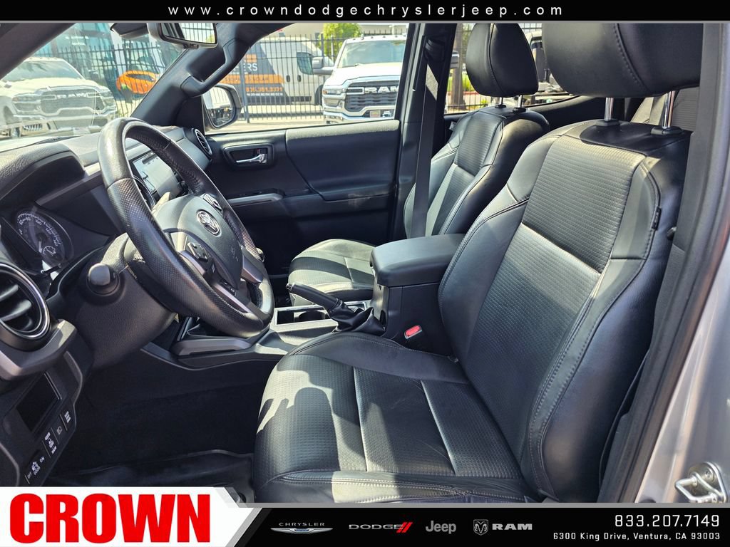 Used 2018 Toyota Tacoma TRD Sport w/ TRD Premium Sport Package AWD/4WD image 22