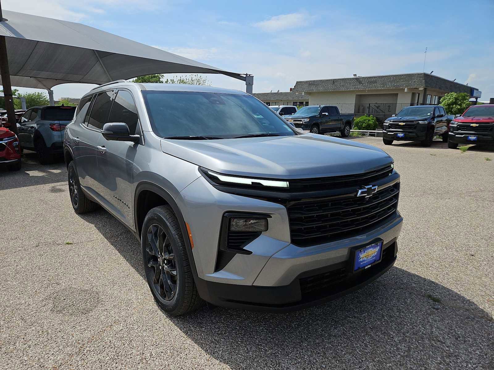 New 2026 Chevrolet Traverse LT w/ Midnight/Sport Edition image 2