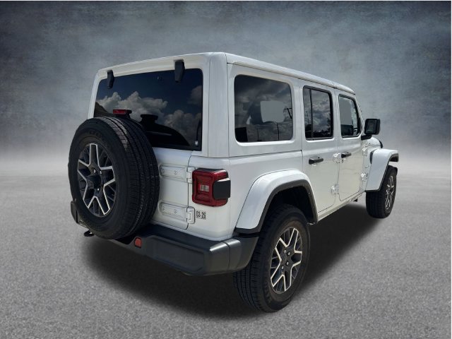Used 2024 Jeep Wrangler Unlimited Sahara AWD/4WD image 9