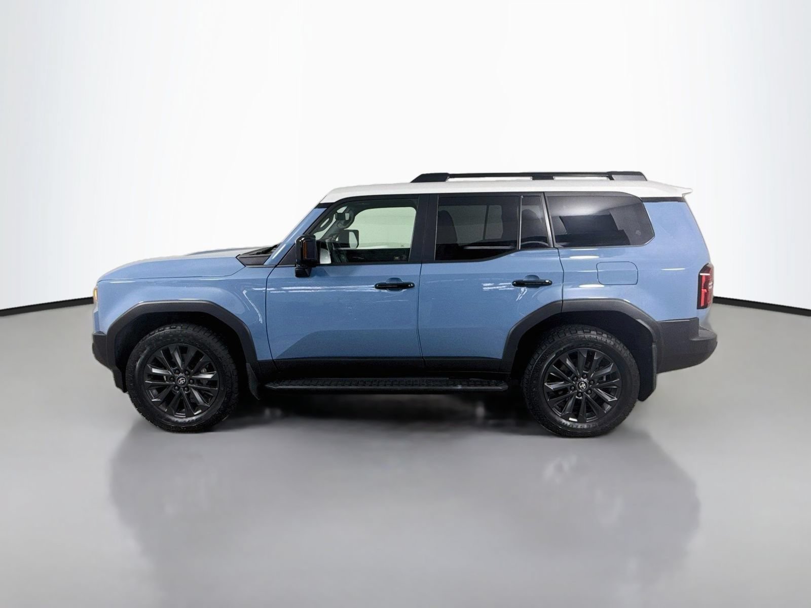 Used 2025 Toyota Land Cruiser w/ Premium Package AWD/4WD image 2