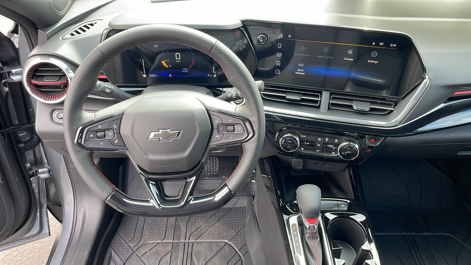 New 2026 Chevrolet Trax RS w/ Sunroof Package FWD image 15