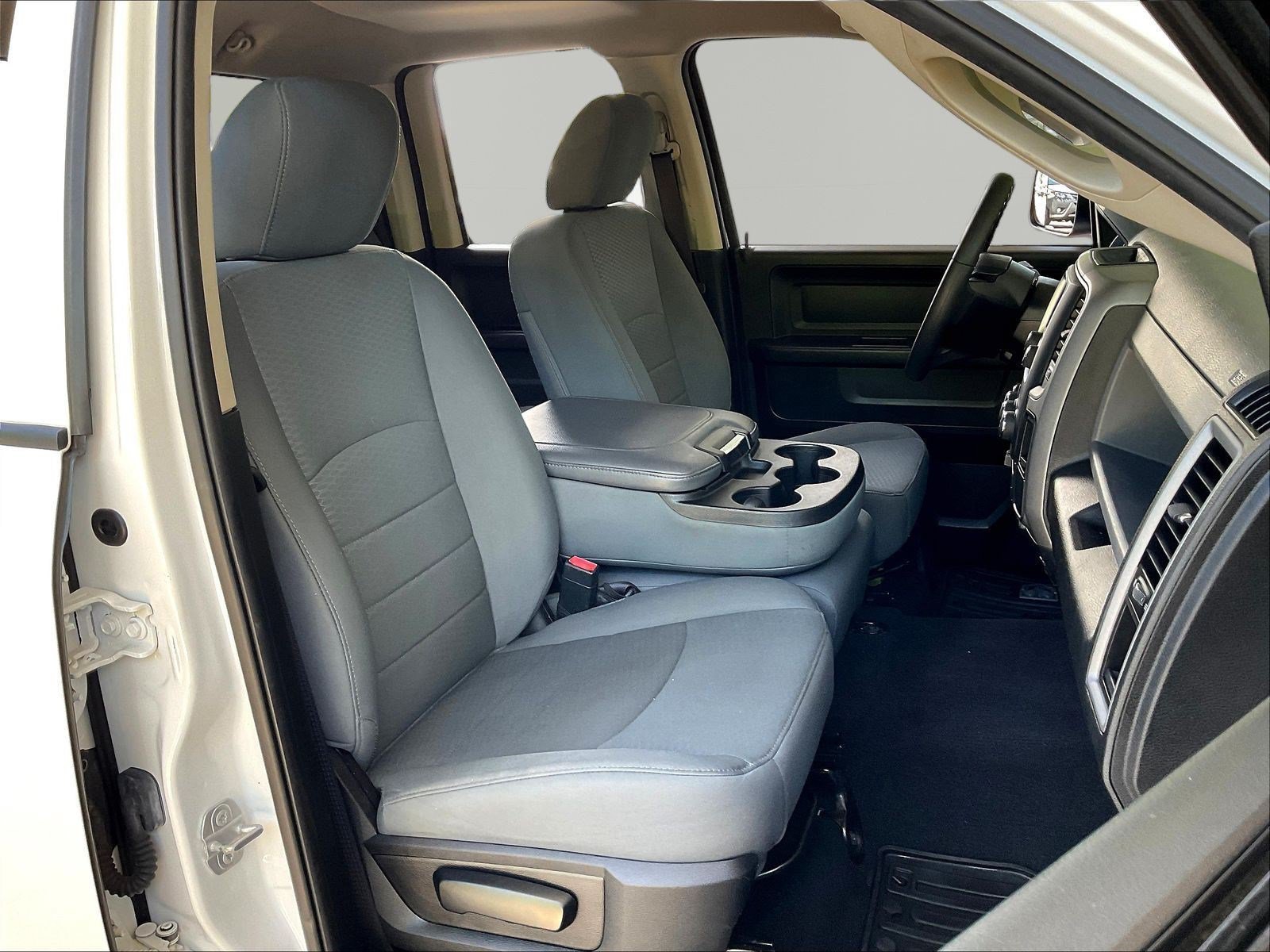 Used 2019 RAM 1500 Express AWD/4WD image 29