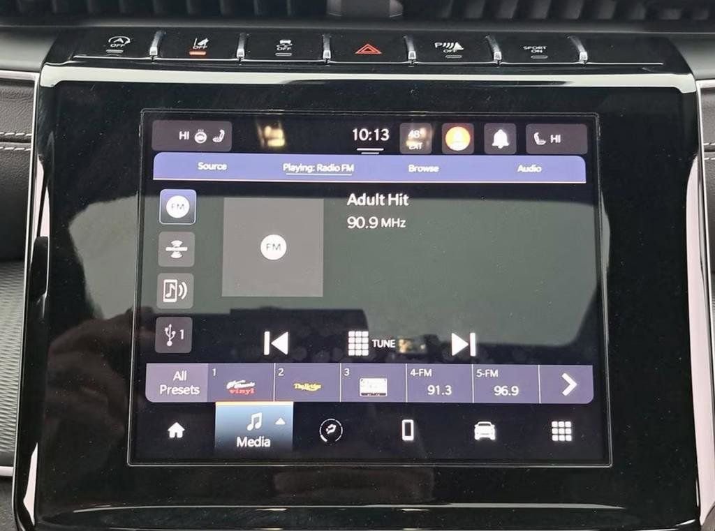 Used 2023 Jeep Grand Cherokee L Laredo image 14