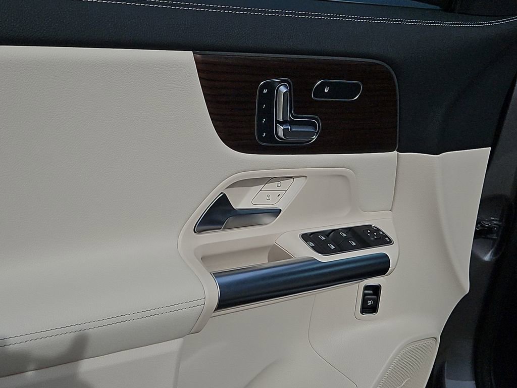 New 2026 Mercedes-Benz GLA 250 image 18