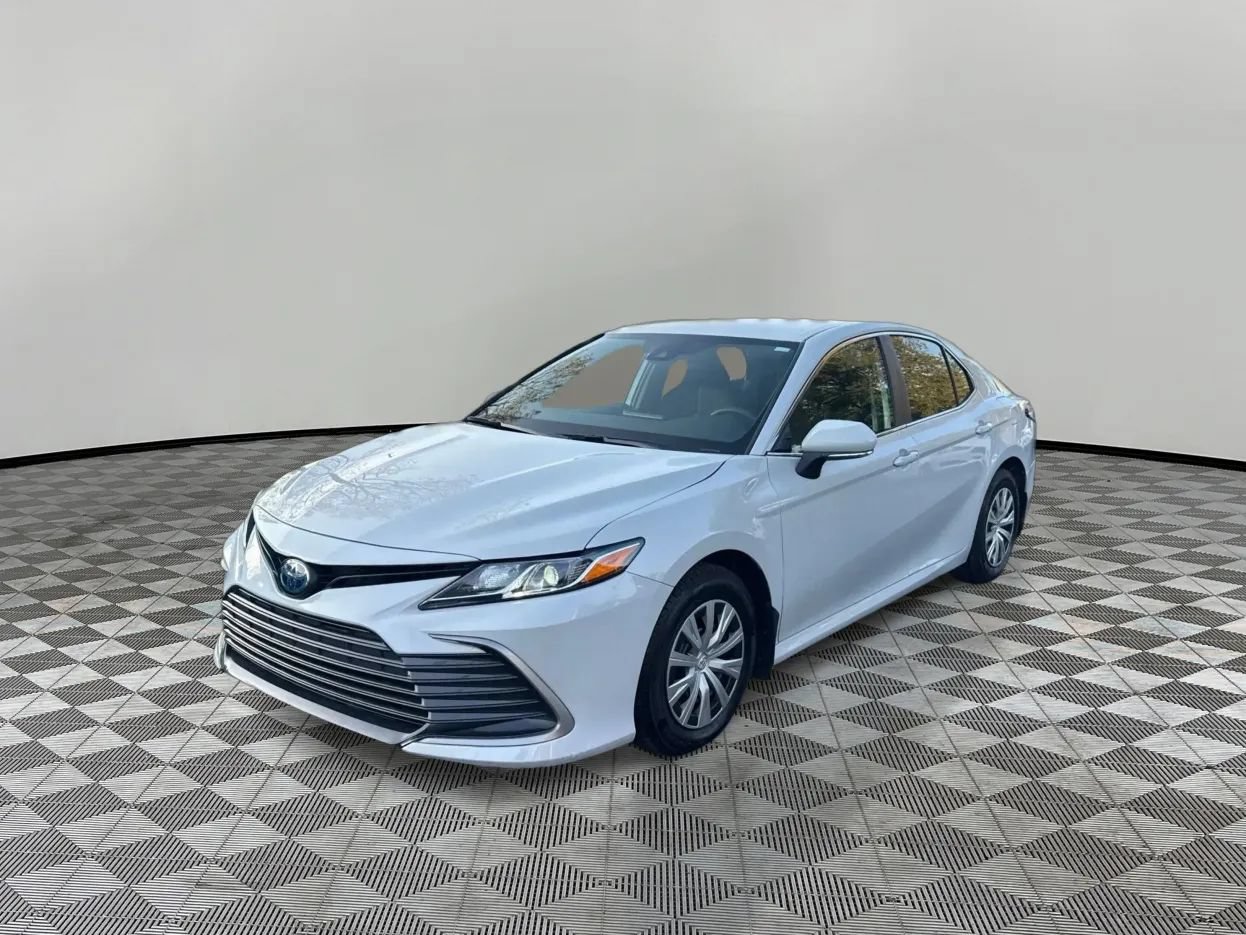 Used 2023 Toyota Camry LE FWD image 2