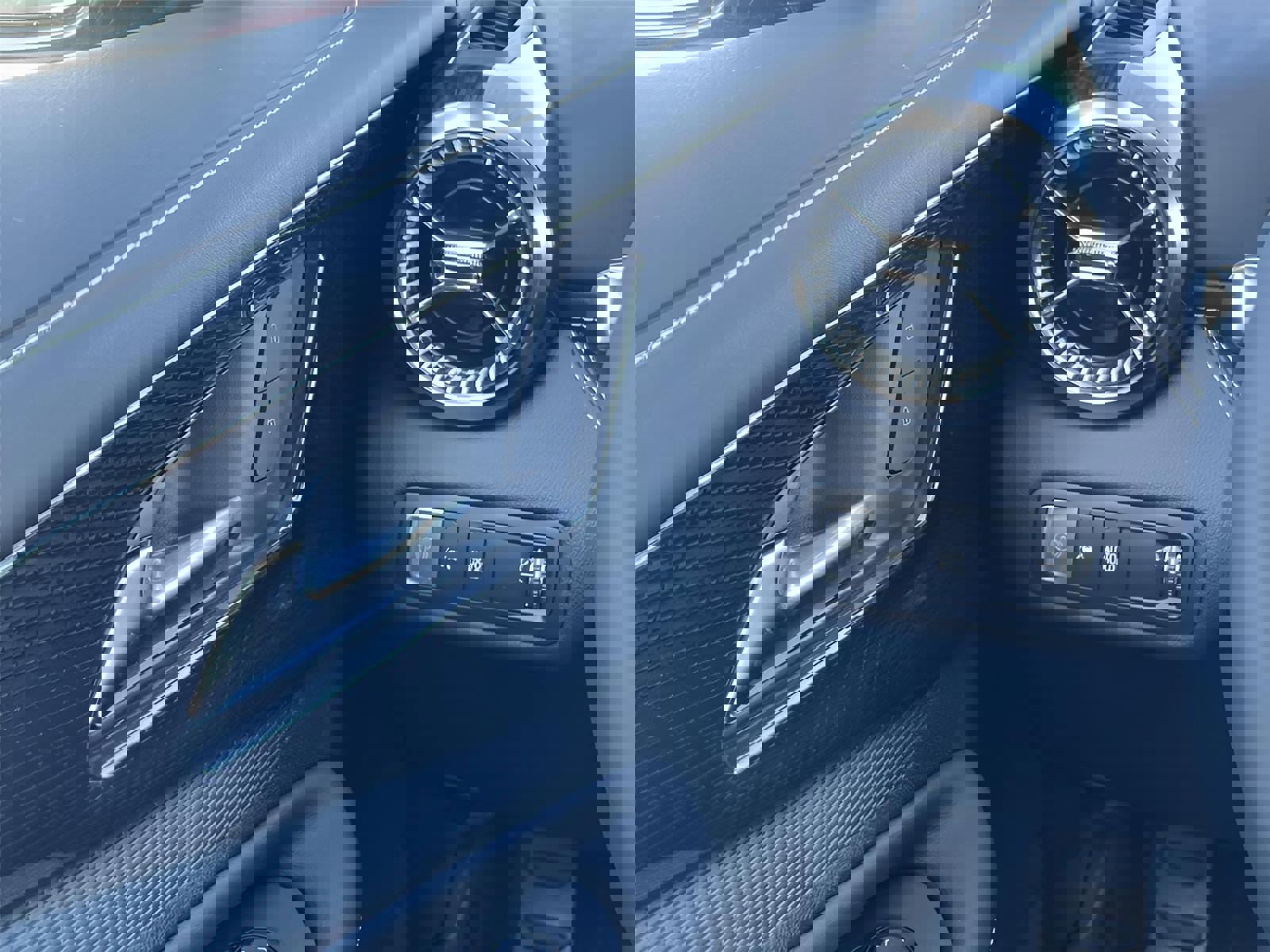 New 2025 Chevrolet Blazer EV LT image 26