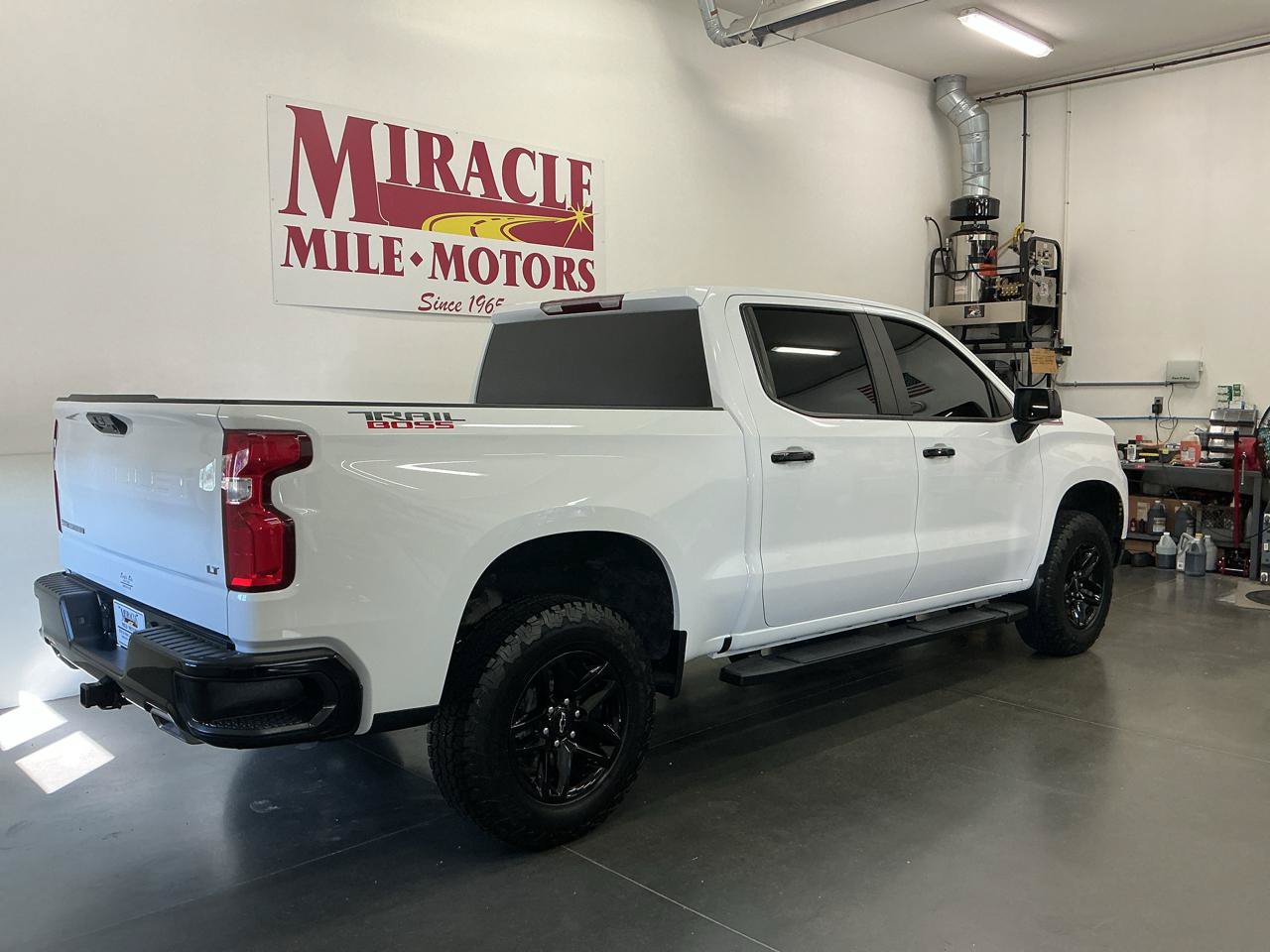 Used 2024 Chevrolet Silverado 1500 LT Trail Boss w/ Protection Package AWD/4WD image 7