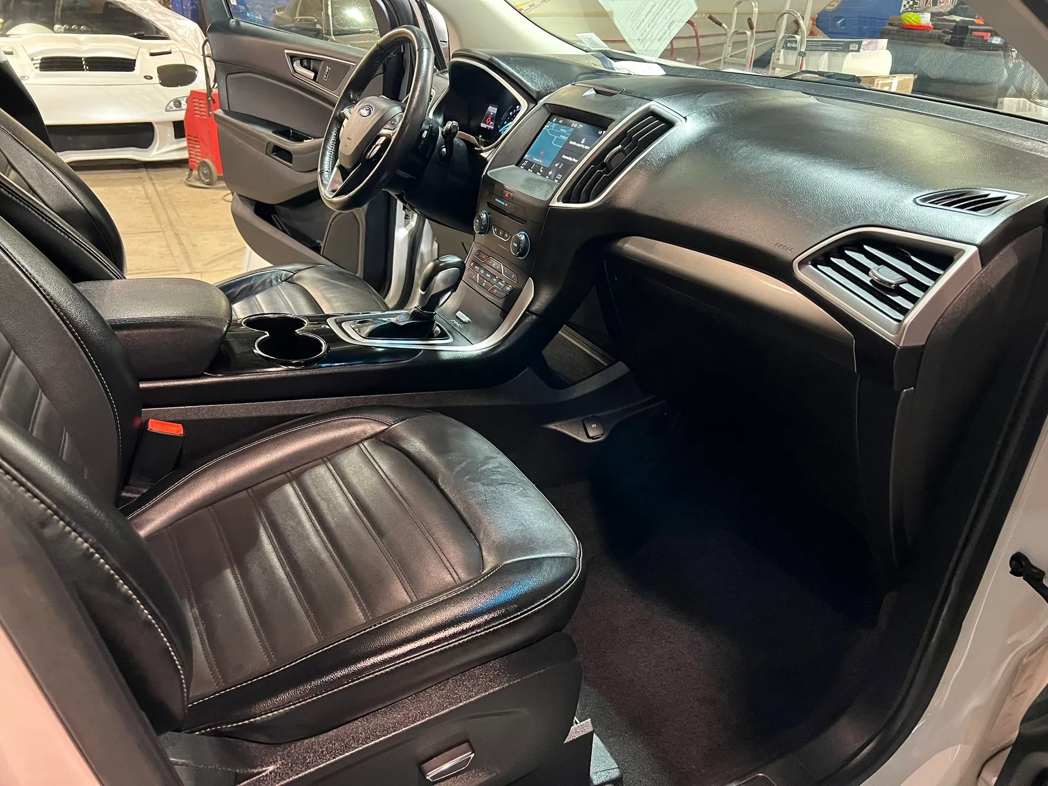 Used 2017 Ford Edge SEL w/ Equipment Group 201A AWD/4WD image 16