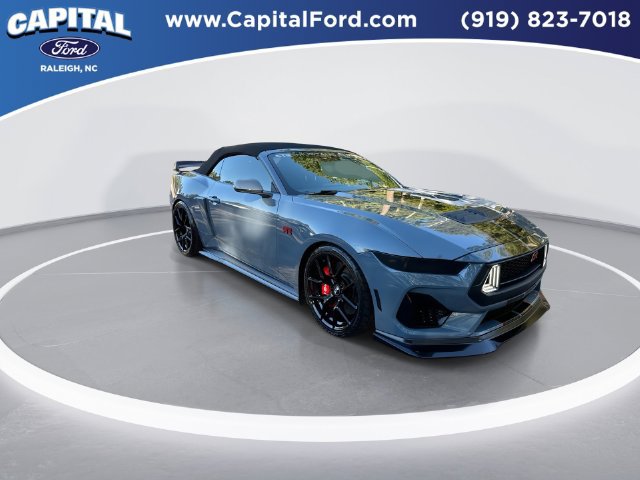 Used 2025 Ford Mustang GT Premium RWD image 2
