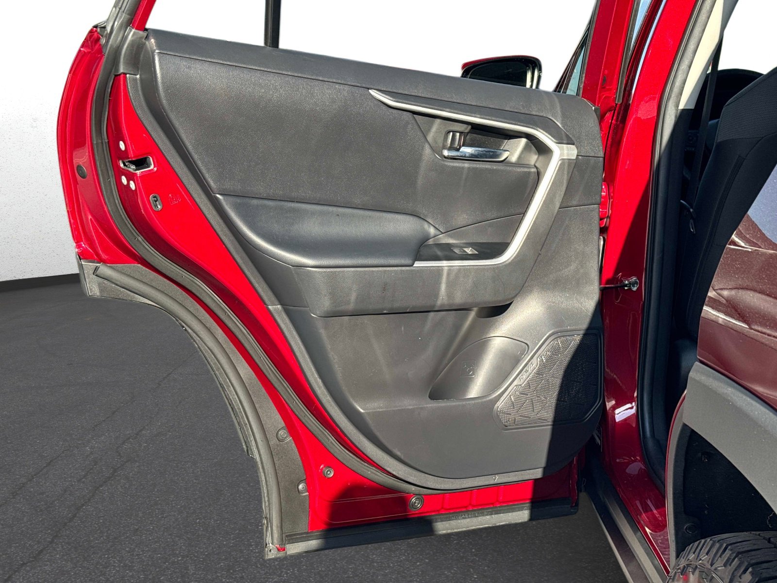 Used 2022 Toyota RAV4 XLE w/ Convenience Package image 13