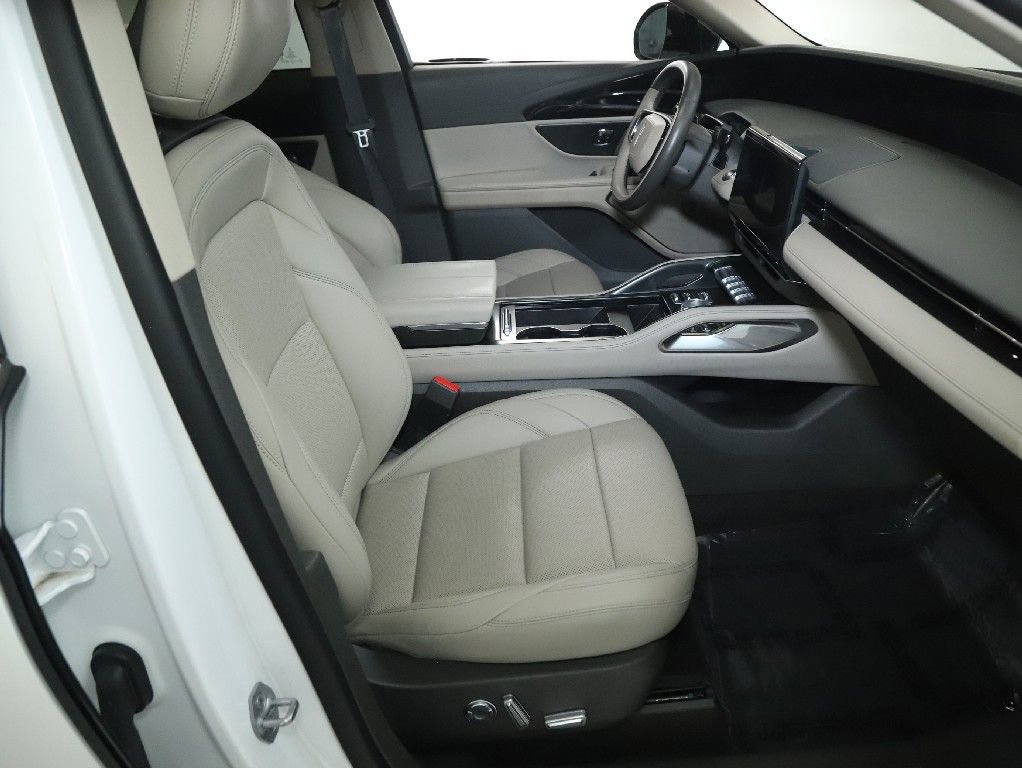 Used 2024 Lincoln Nautilus Premier w/ Equipment Group 102A image 35