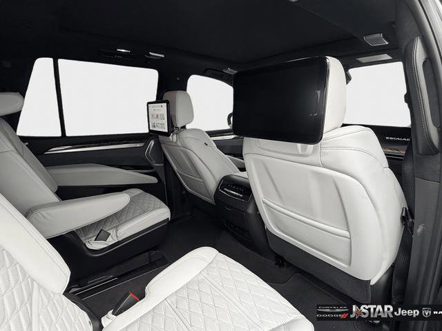 Used 2025 Cadillac Escalade Sport Platinum AWD/4WD image 28