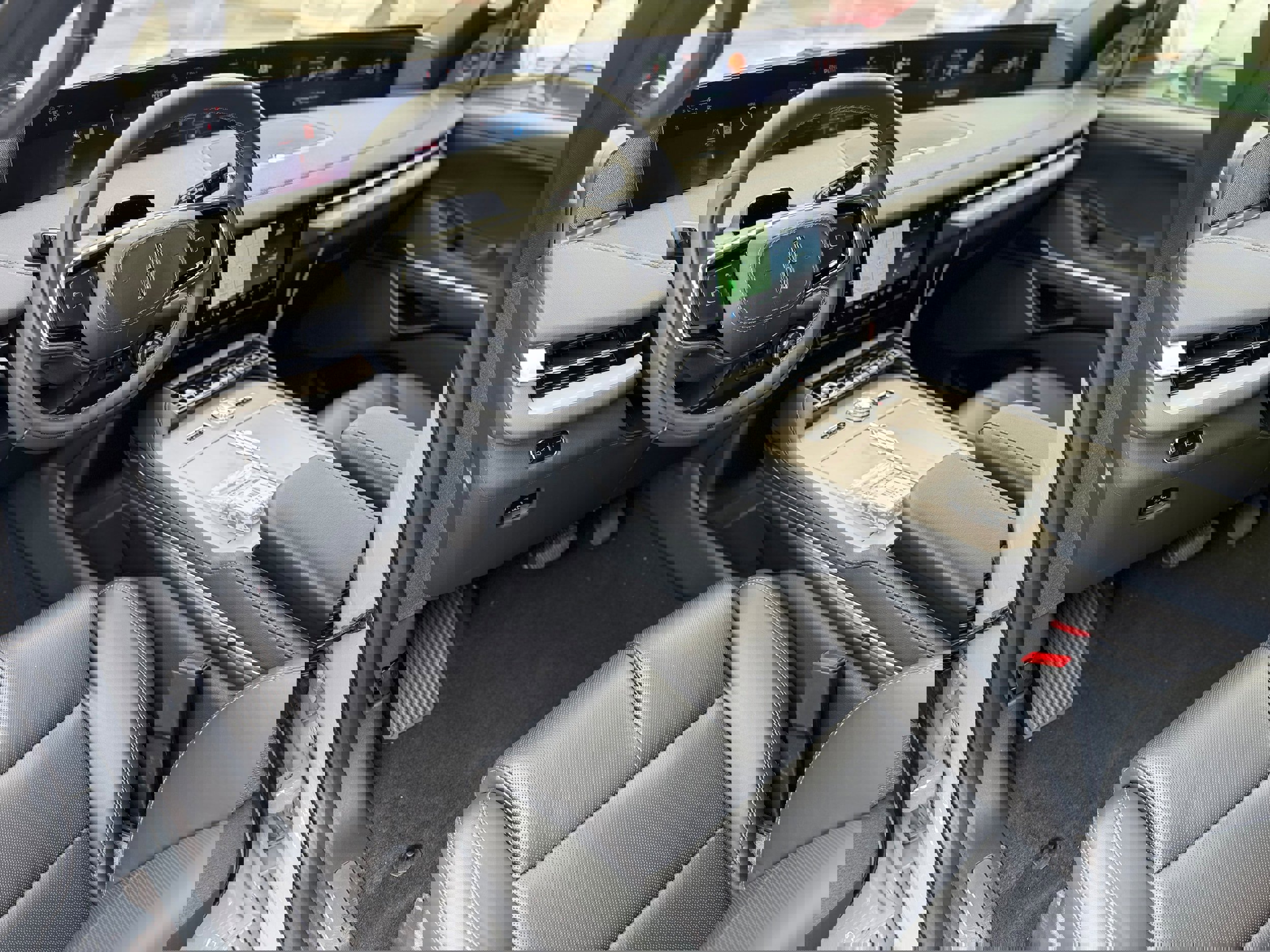 New 2025 Lincoln Navigator Reserve w/ Jet Appearance Package image 10