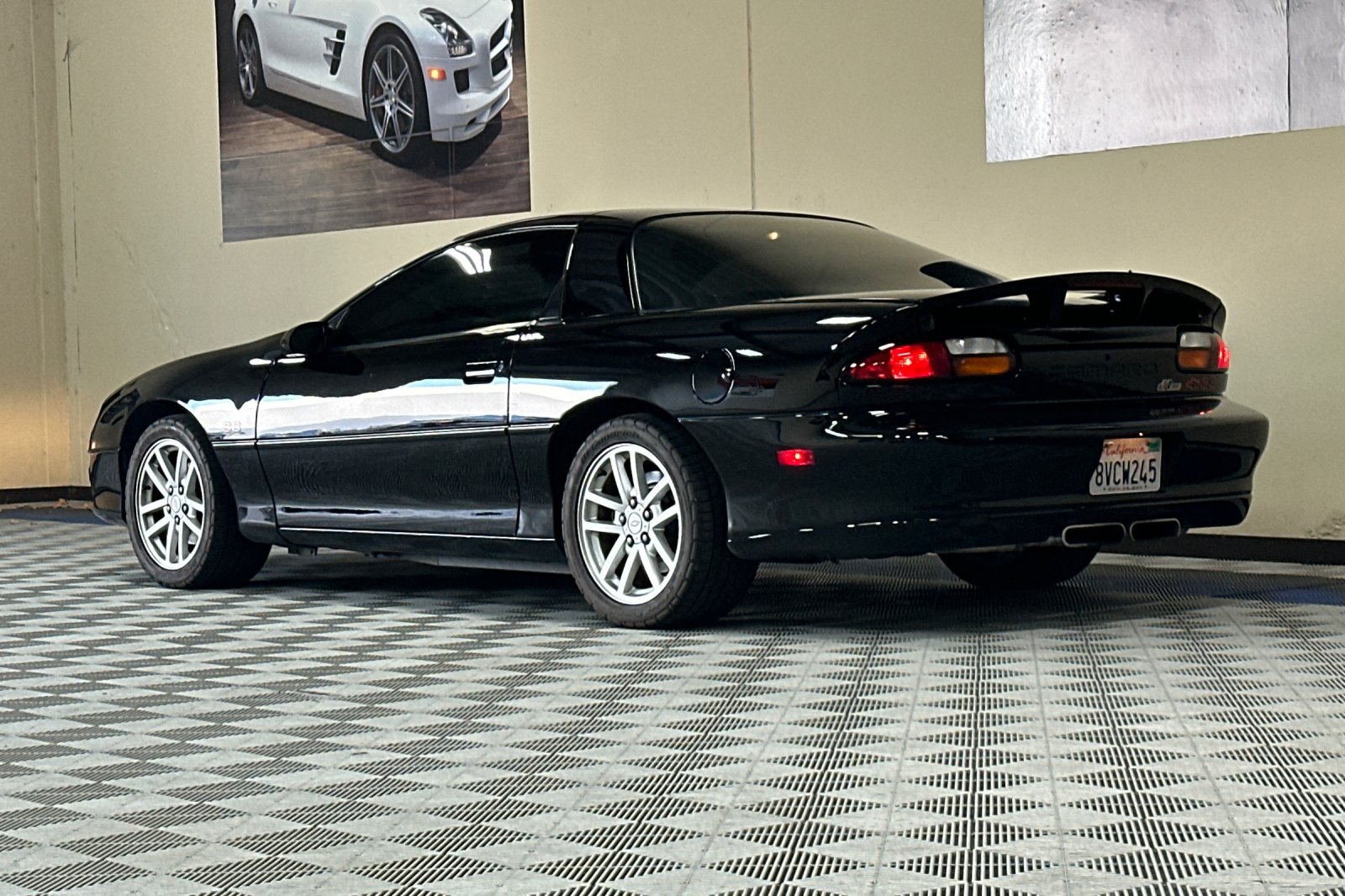 Used 2002 Chevrolet Camaro Z28 w/ SS Performance/Appearance Pkg RWD image 6