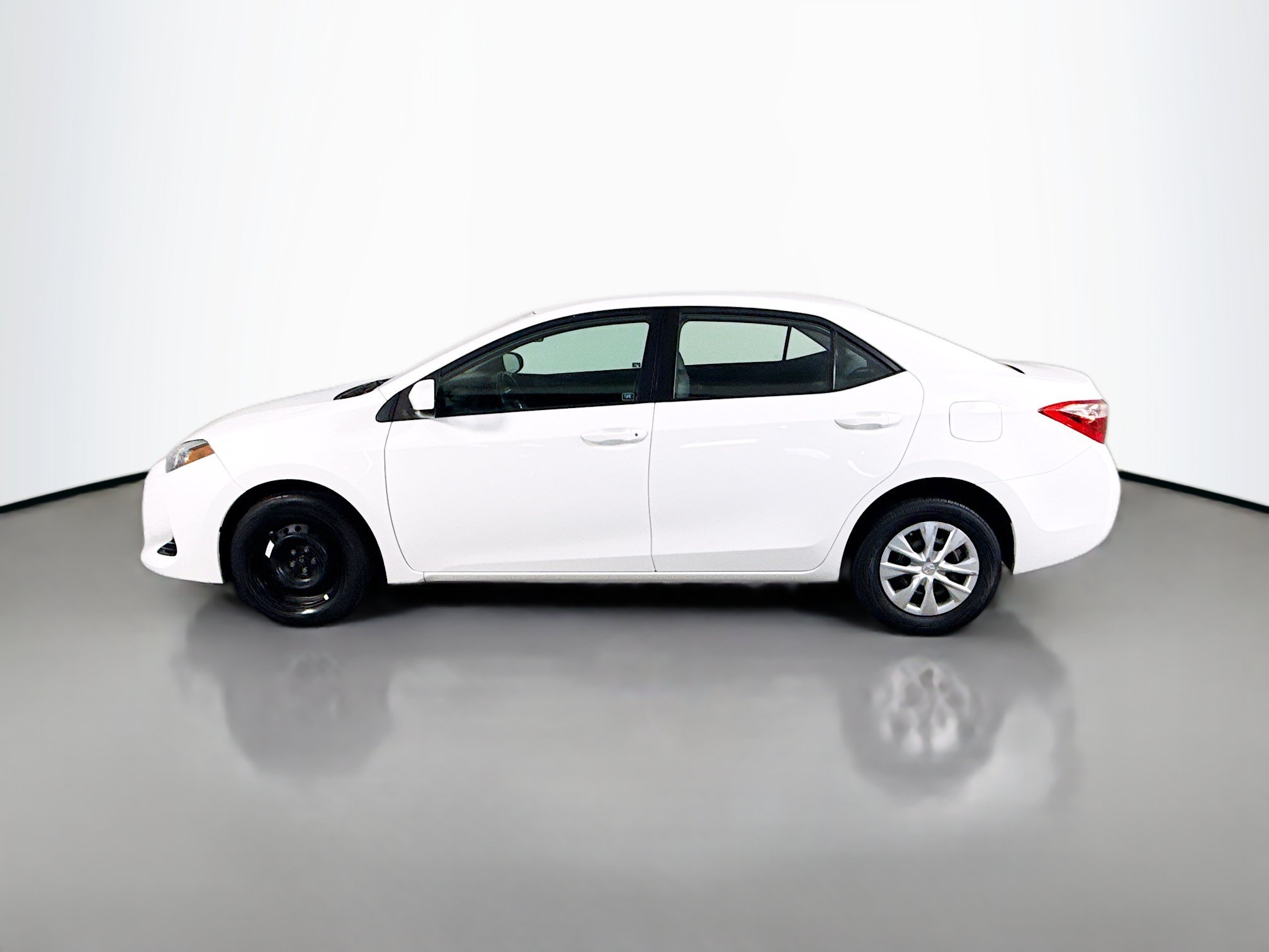 Used 2017 Toyota Corolla L w/ Carpet Mat Package (TMS) FWD image 6