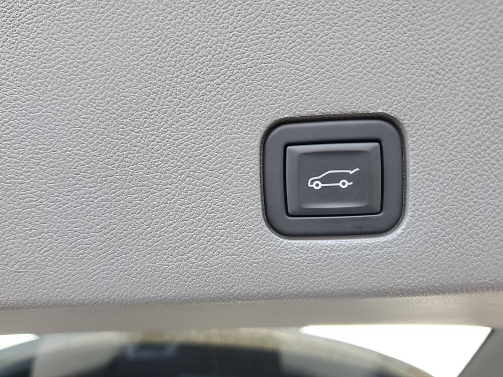 Certified 2023 Cadillac XT6 Premium Luxury w/ Technology Package FWD image 27