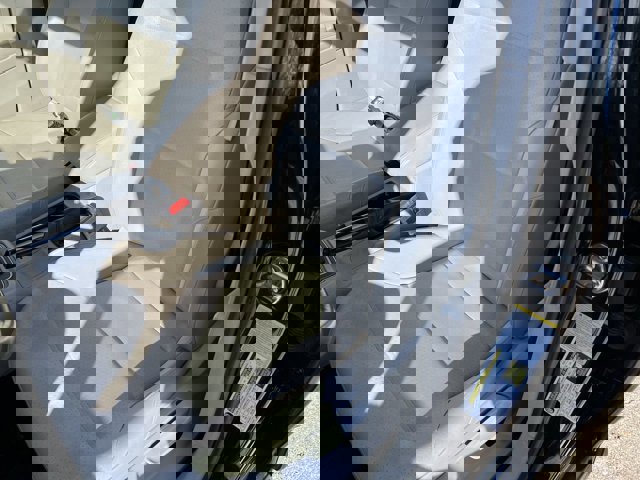 Used 2015 Volkswagen Golf S image 20