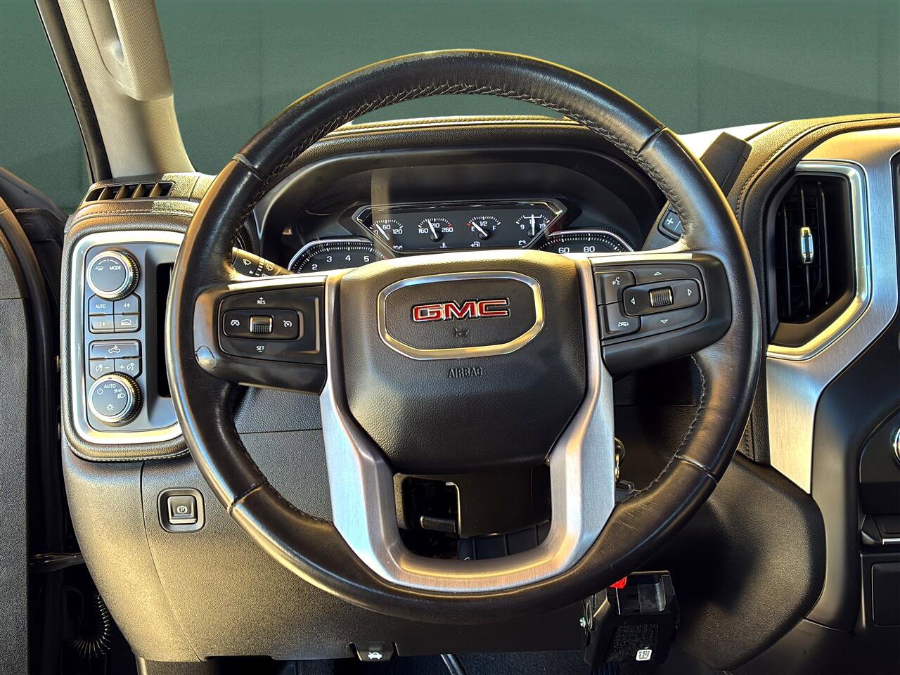 Used 2021 GMC Sierra 1500 SLE image 17