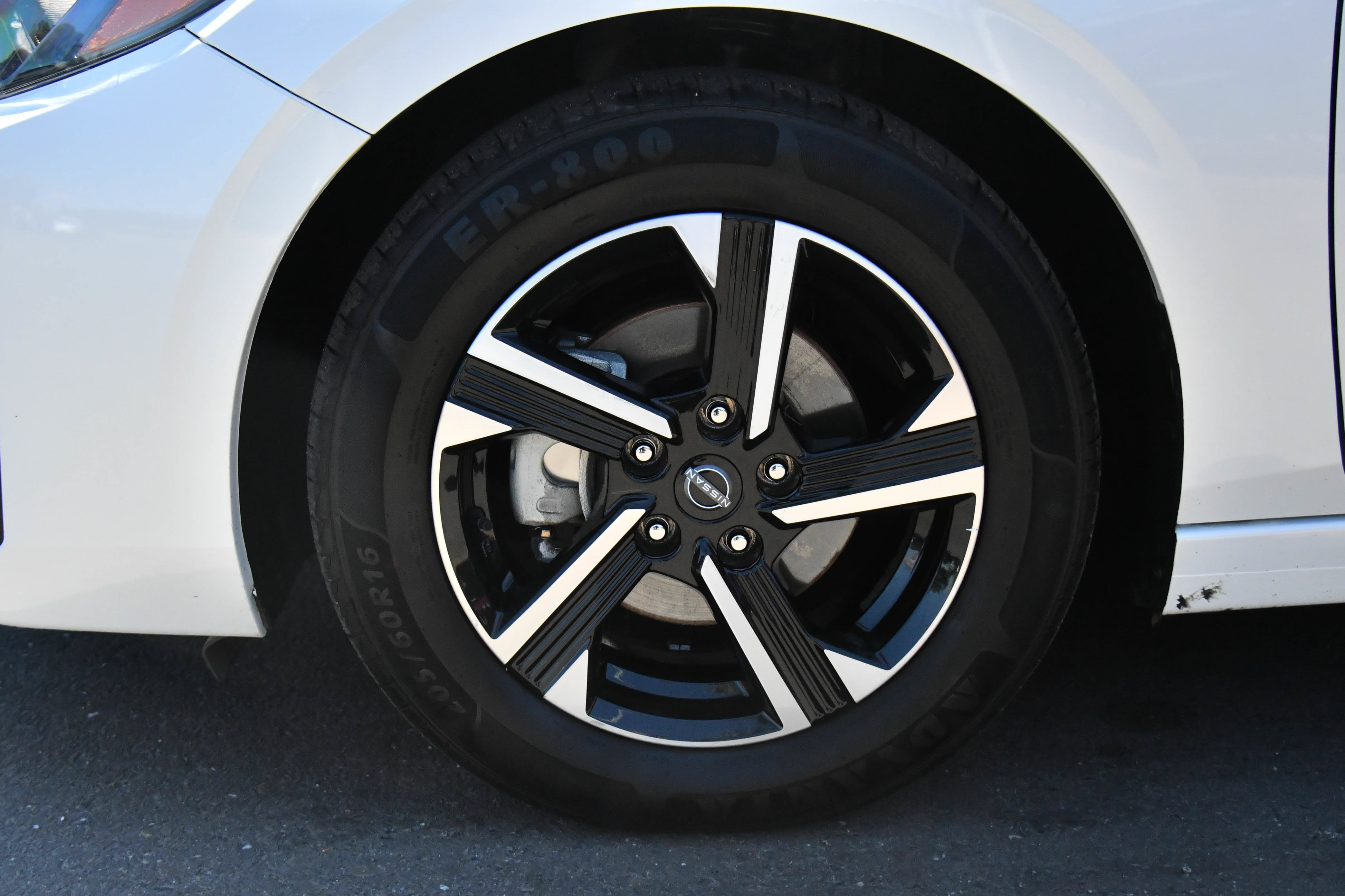 Used 2024 Nissan Sentra SV FWD image 12