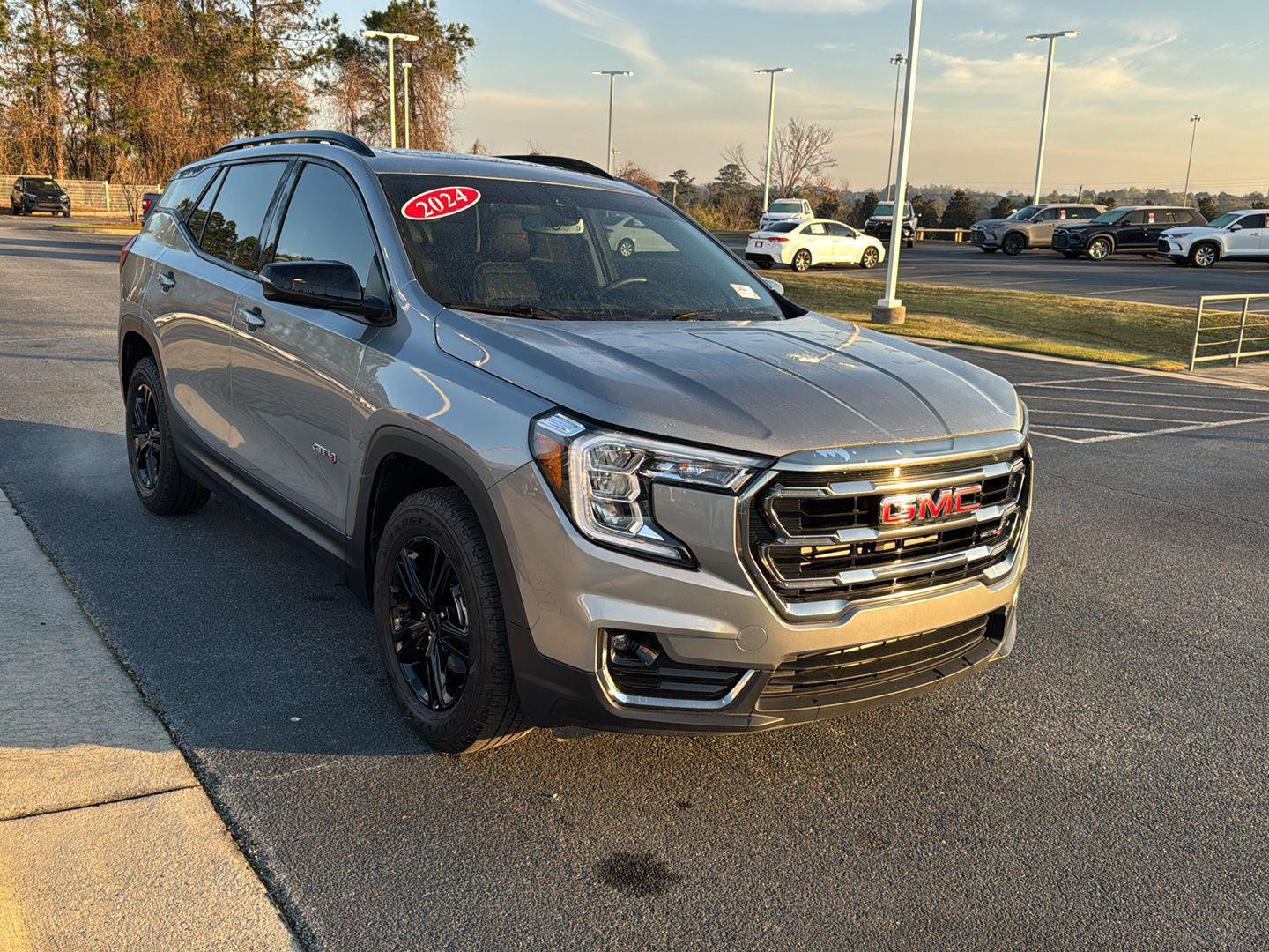 Used 2024 GMC Terrain AT4 image 7