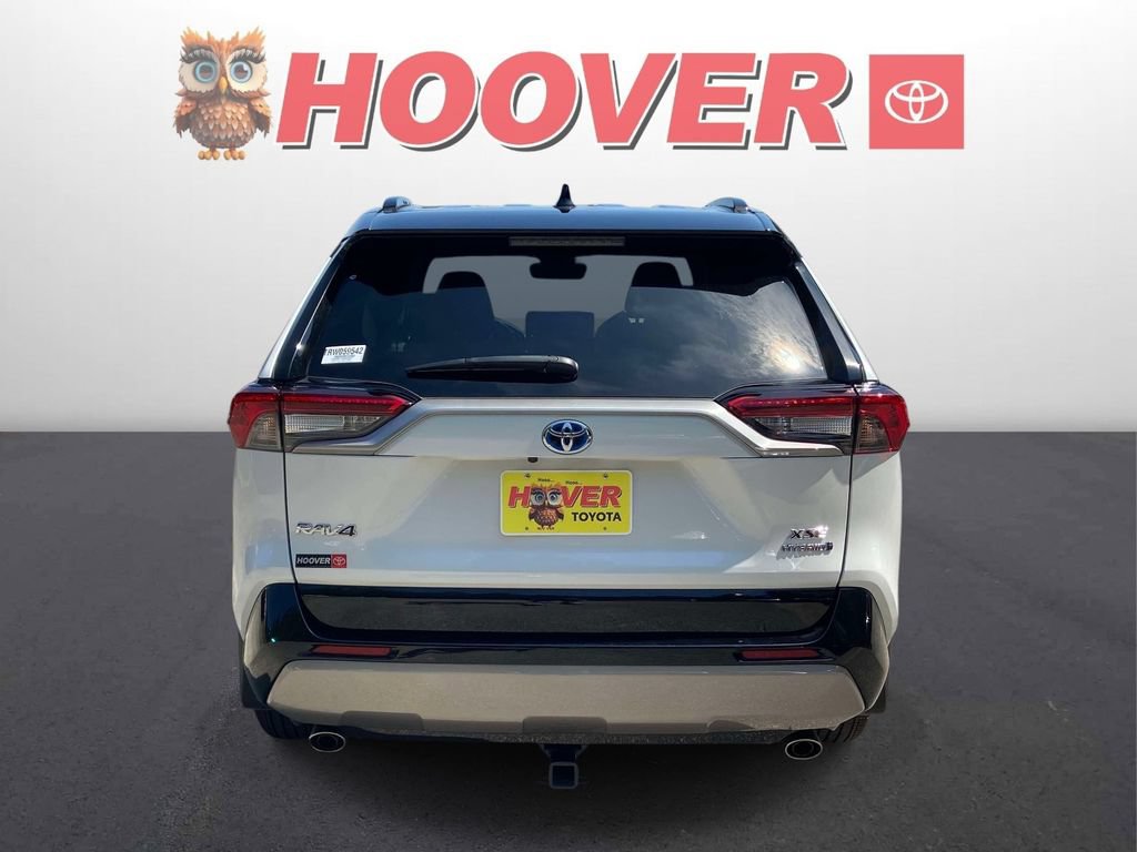 Used 2024 Toyota RAV4 XSE AWD/4WD image 3