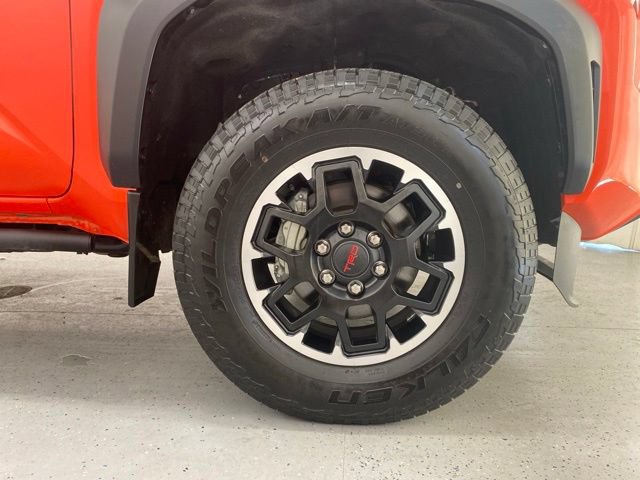 Used 2024 Toyota Tacoma TRD Off-Road w/ TRD Off Road Premium Package AWD/4WD image 8