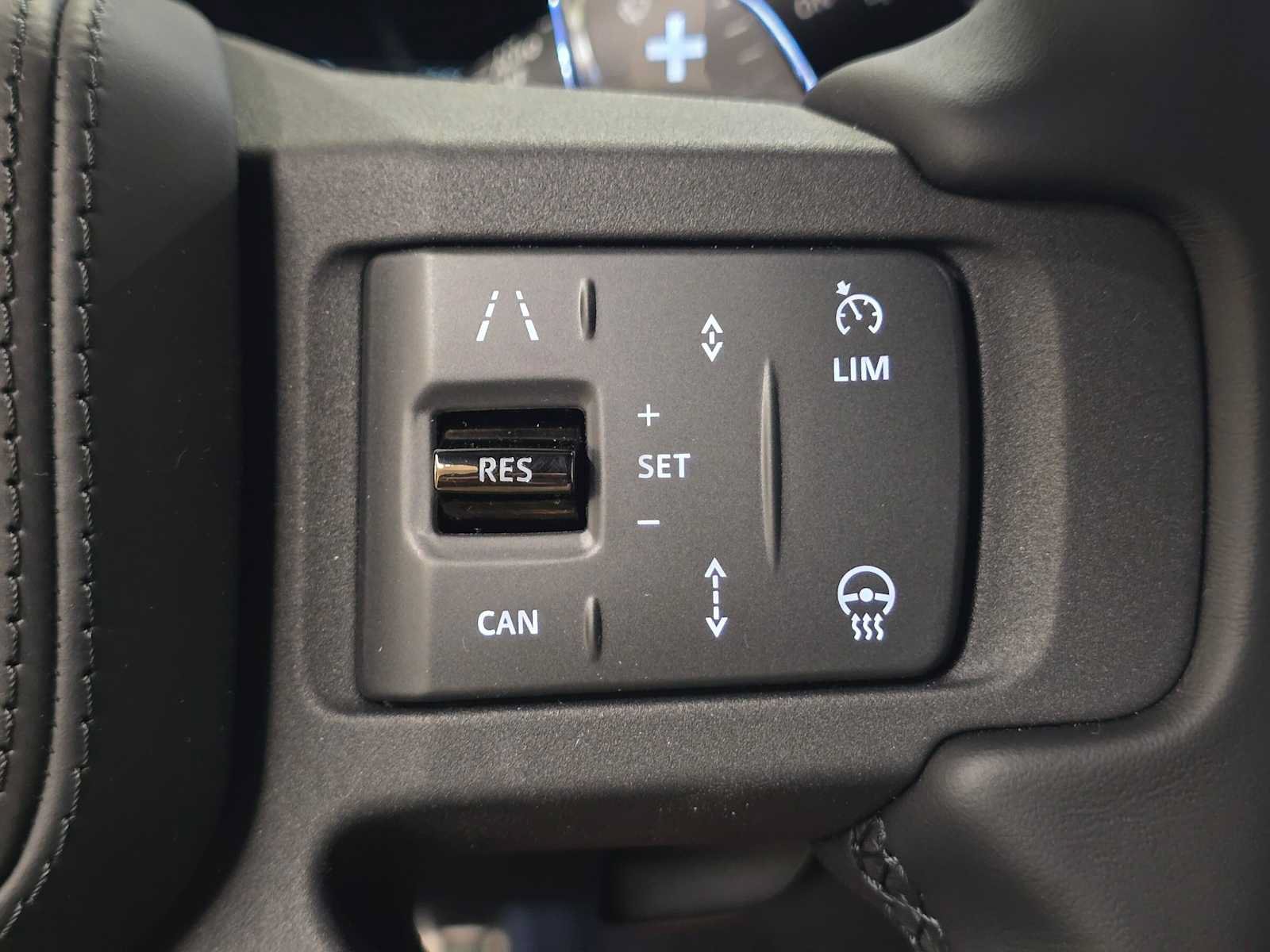 New 2026 Land Rover Defender 110 OCTA AWD/4WD image 27
