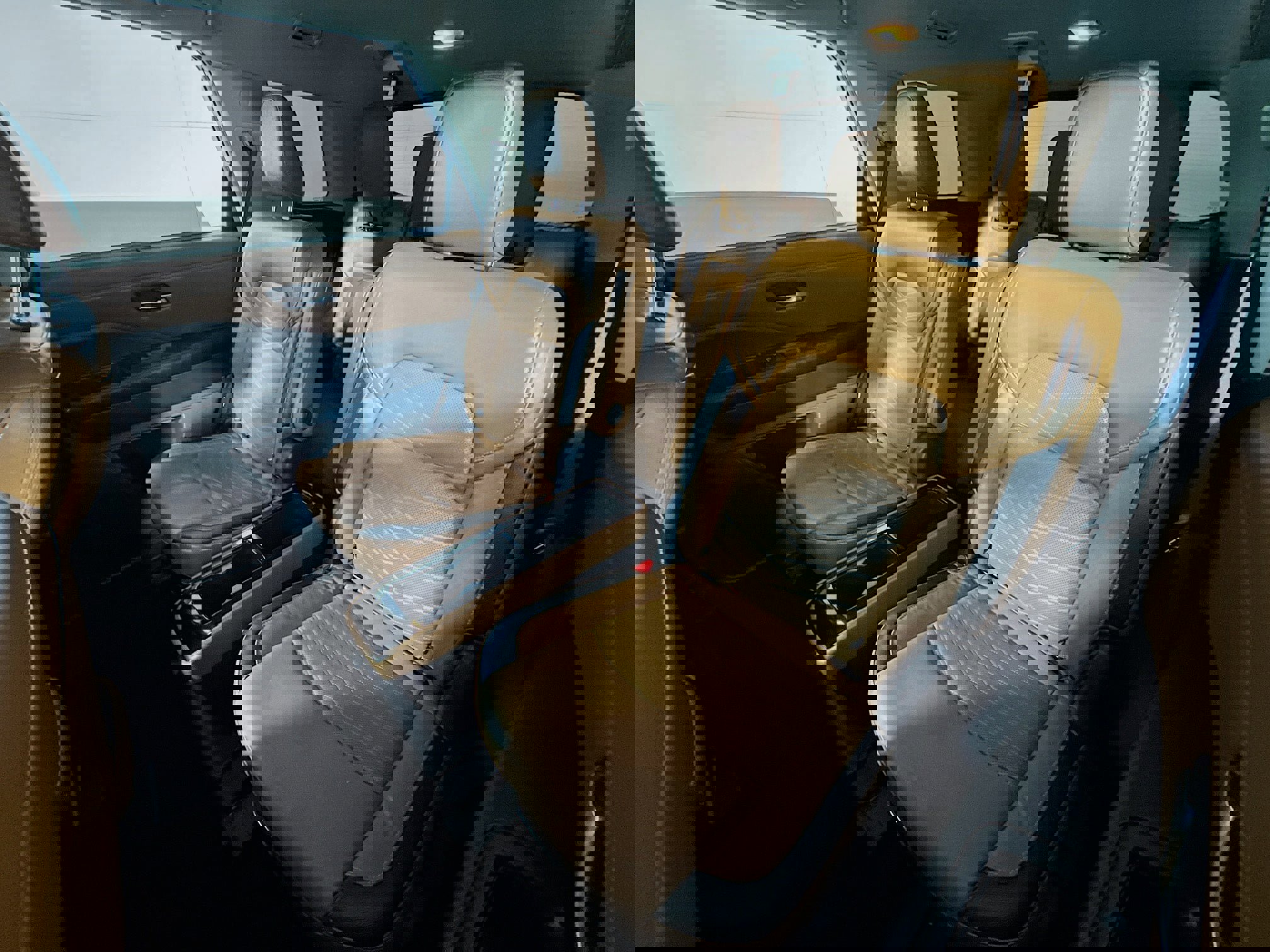 Used 2023 Nissan Pathfinder Platinum image 25