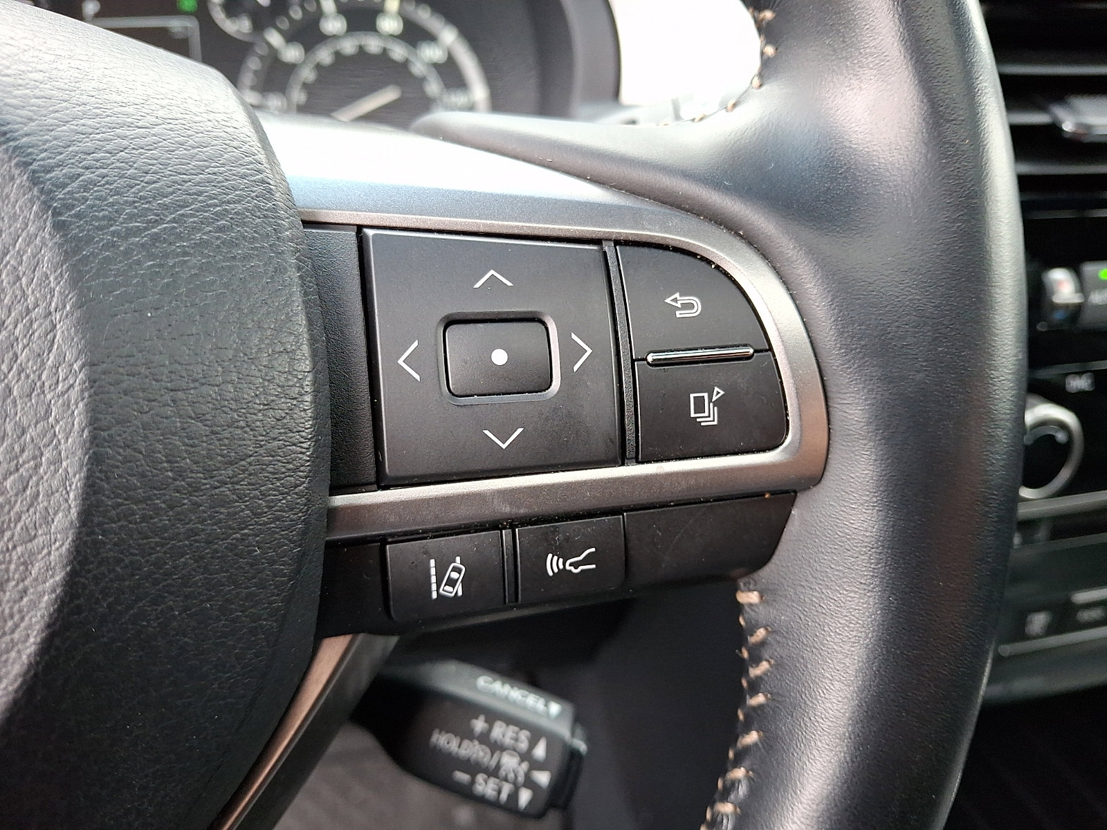 Certified 2023 Lexus GX 460 Premium w/ Premium Package image 23