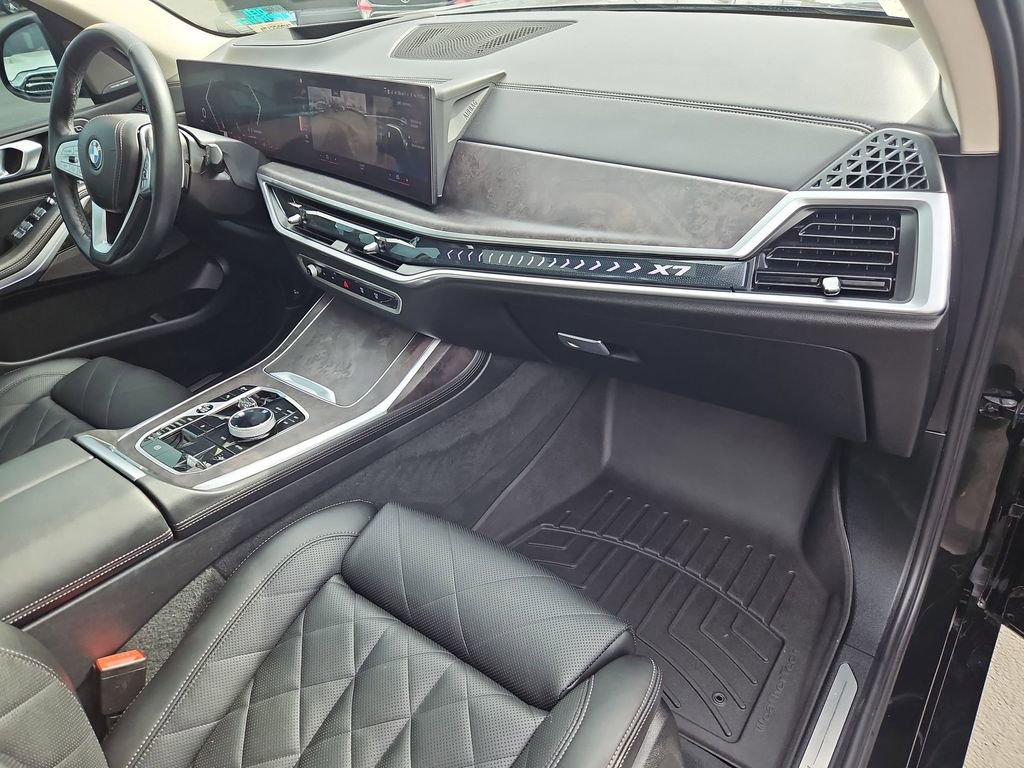 Used 2023 BMW X7 xDrive40i w/ Premium Package image 29