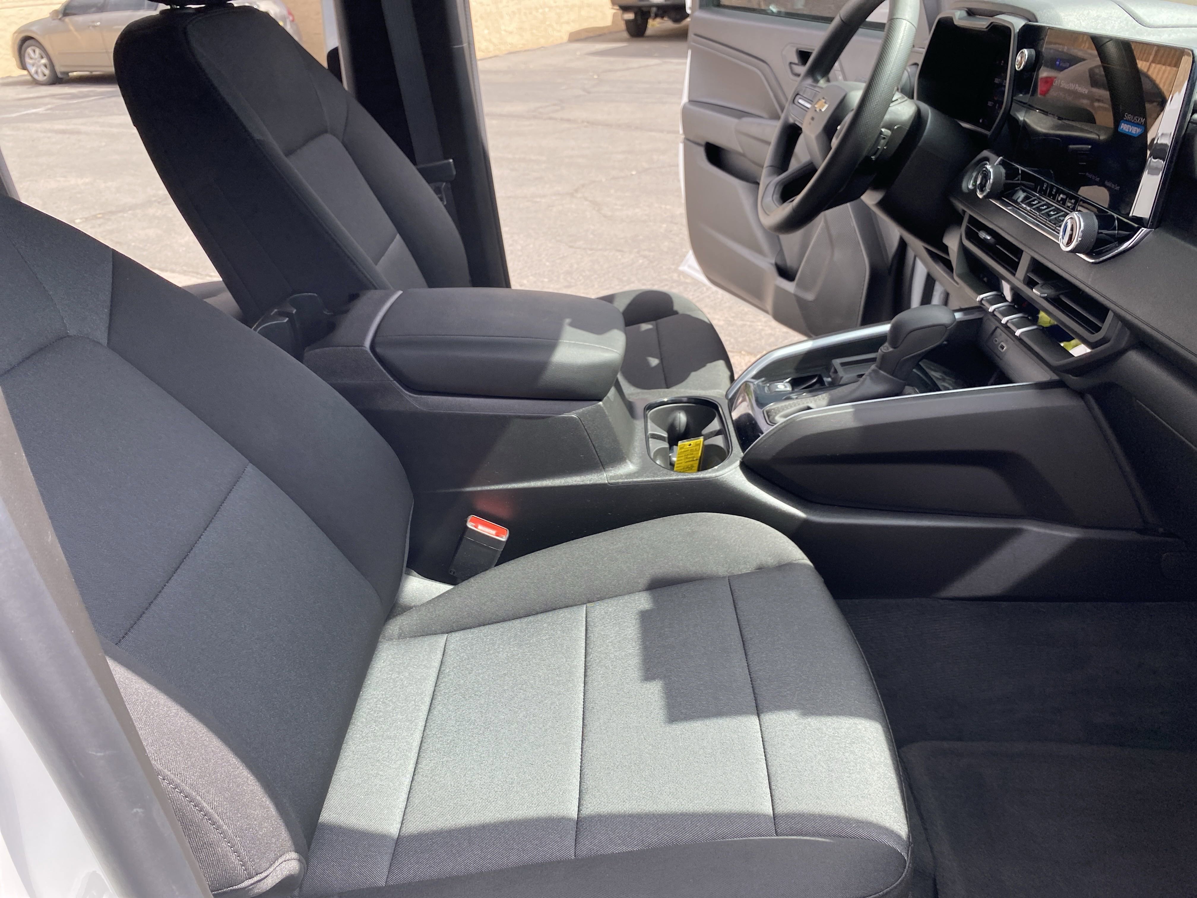 Used 2025 Chevrolet Colorado W/T image 22