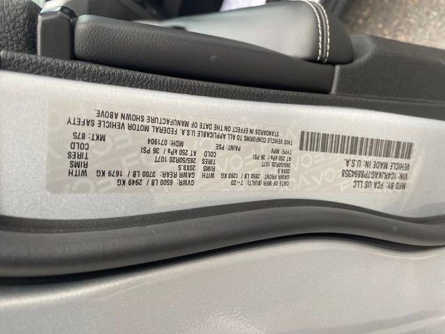 Used 2023 Jeep Grand Cherokee L Laredo image 25