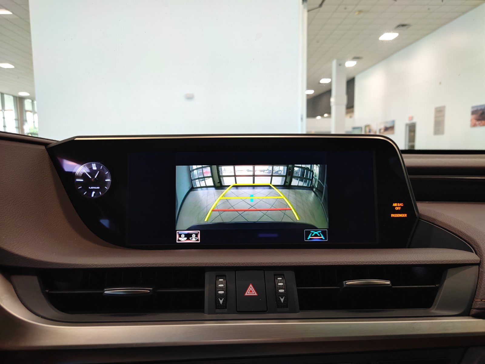 Used 2019 Lexus ES 300h w/ Premium Package FWD image 44