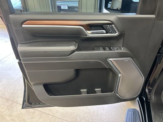 Used 2025 GMC Sierra 3500 Denali w/ Denali Reserve Package image 13