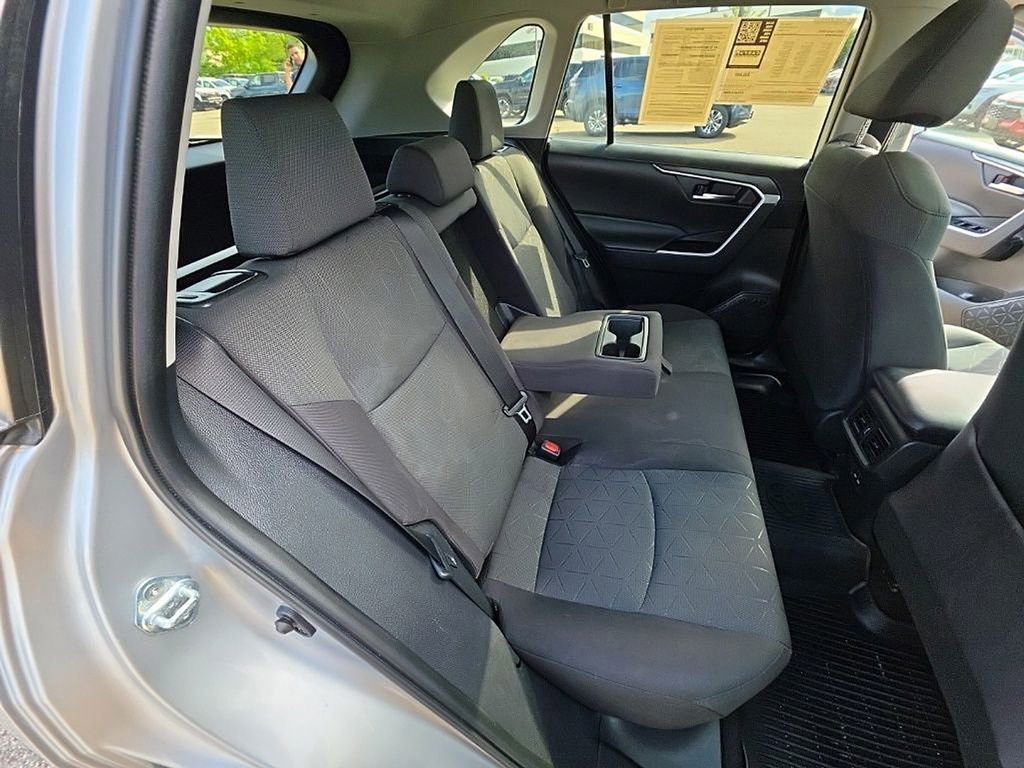 Used 2022 Toyota RAV4 XLE w/ Convenience Package AWD/4WD image 28