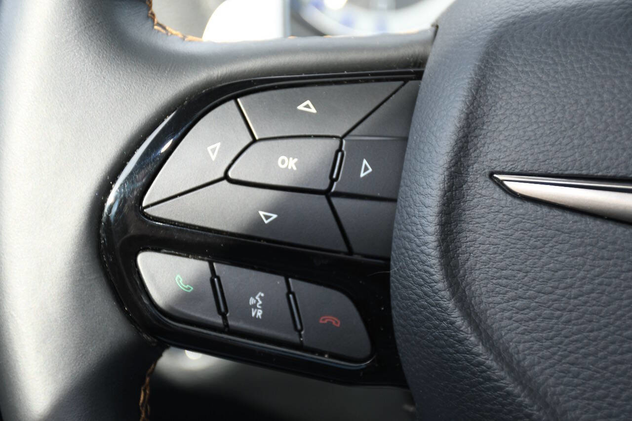 Used 2018 Chrysler 300 S w/ 300S Alloy Package image 29