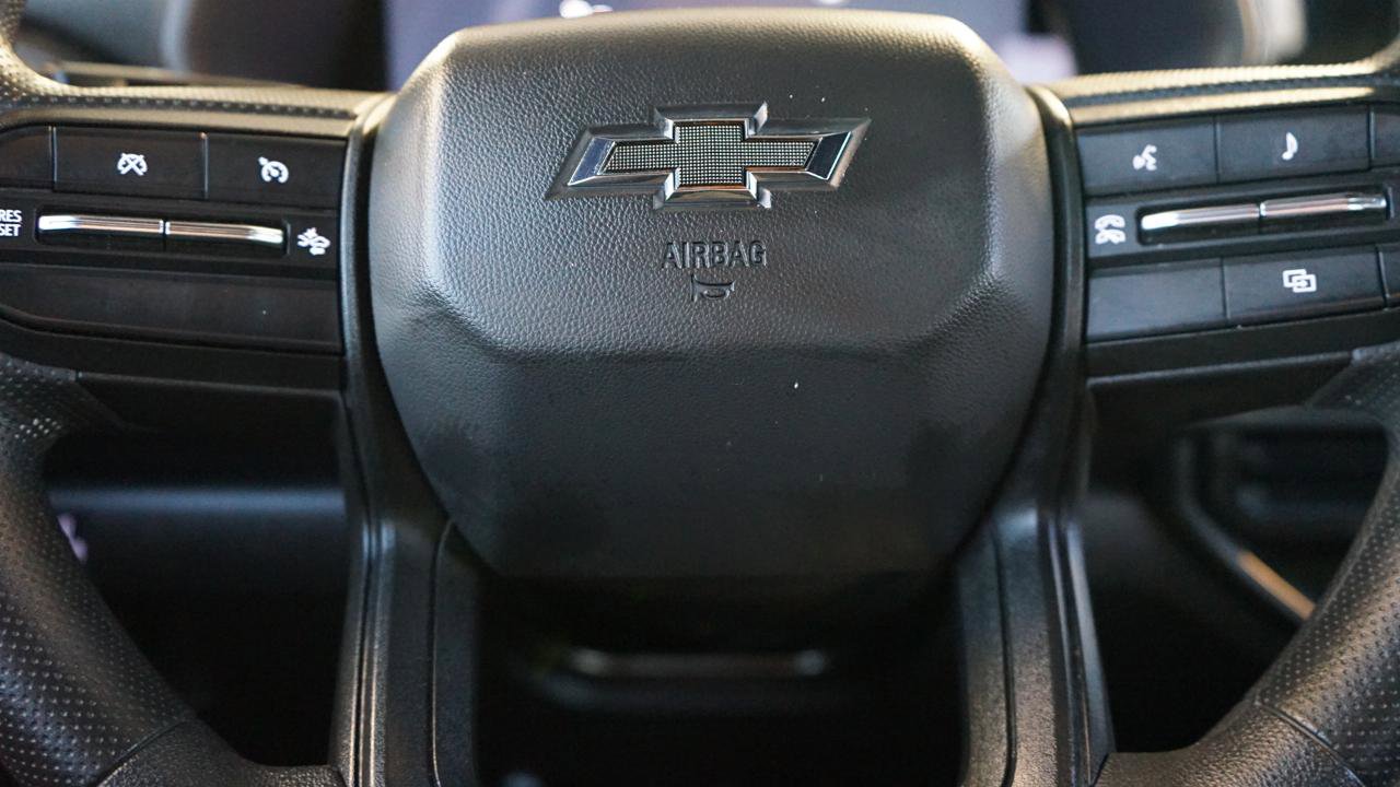 Used 2025 Chevrolet Colorado Trail Boss AWD/4WD image 19