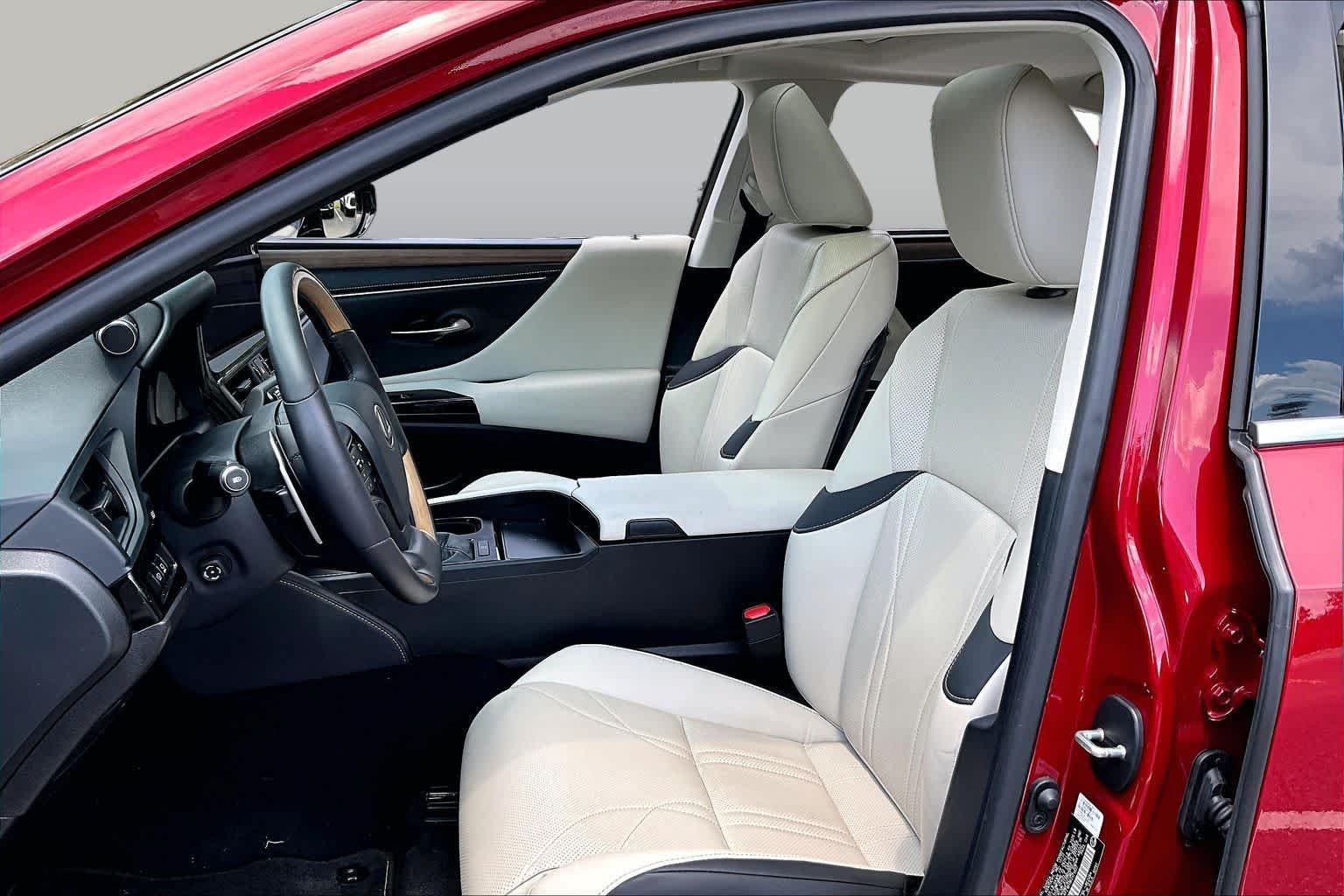 Used 2024 Lexus ES 350 Ultra Luxury w/ Accessory Package (Z2) FWD image 11
