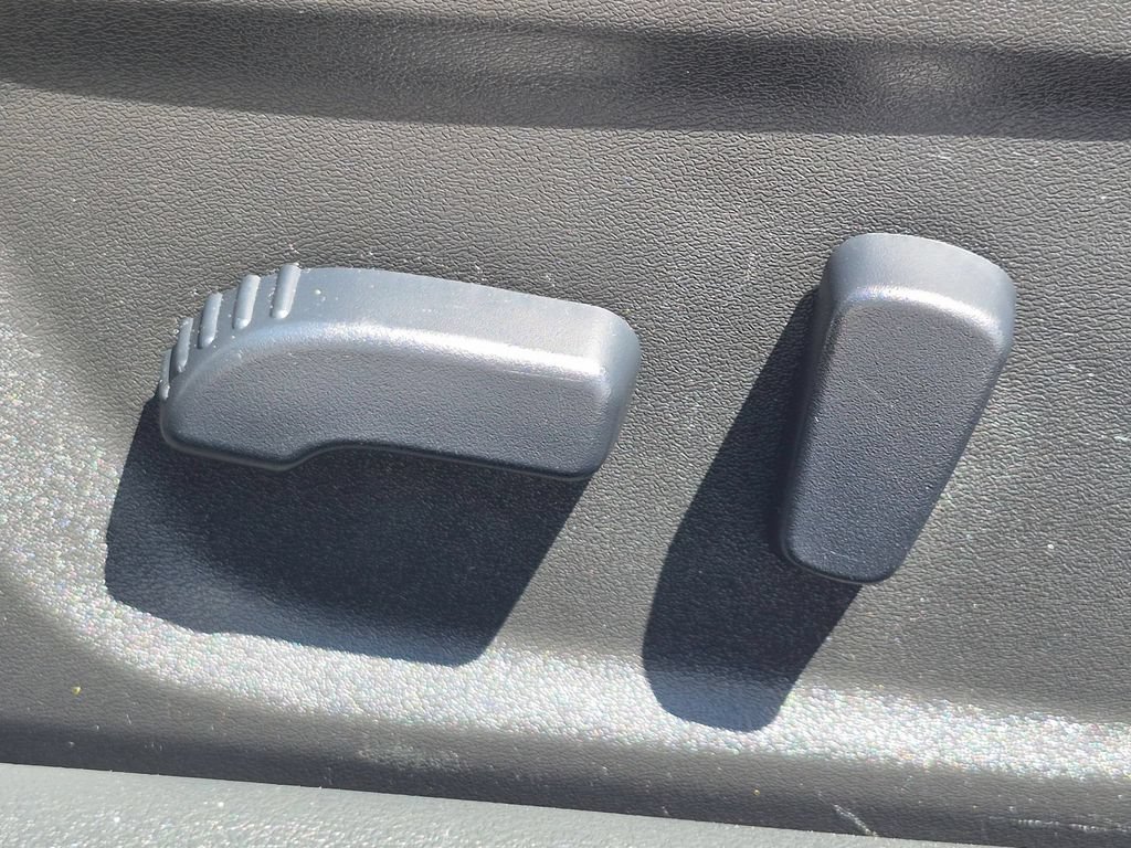 Used 2025 Nissan Altima 2.5 SV FWD image 14