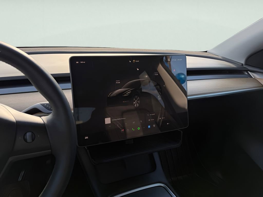 Used 2023 Tesla Model Y Long Range image 19